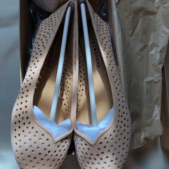 Lucky brand flats NWT SZ 7 - Picture 4 of 4